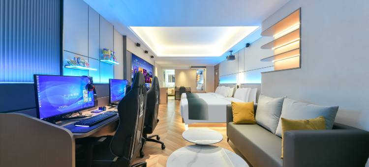 叶与晨电竞电影酒店(石家庄火车站河北艺术中心店)图片