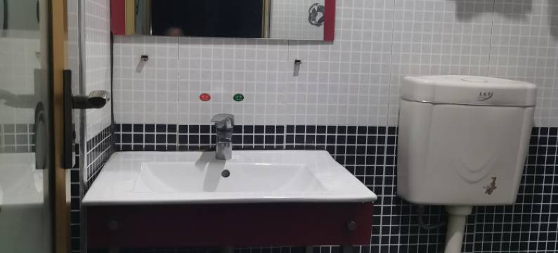 长沙幸福旅馆(万家丽国际MALL人民东路地铁站店)图片