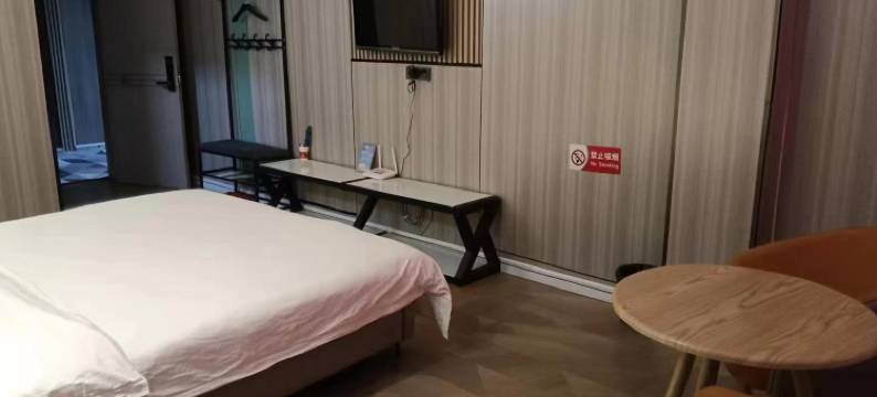 隆辰豪庭商务宾馆图片