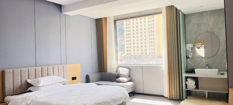 新龙丹霞大酒店图片