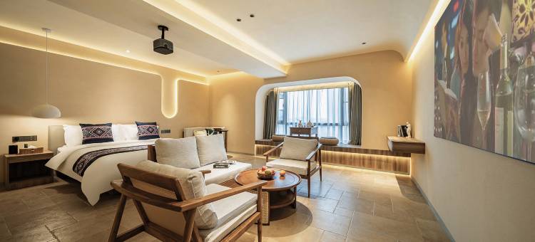 YUNSHUO·高空私汤酒店(花果园白宫松花路地铁站)图片