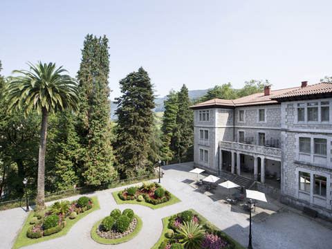 帕拉多德林匹艾斯酒店