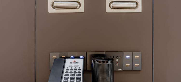 宣城半·岛｜peninsula高空夜景轻奢酒店(宛陵湖景区万达广场店)图片