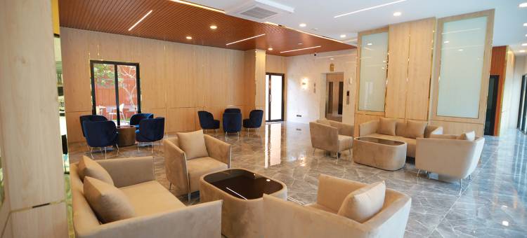 B2邦盛尊享酒店(B2 Bang Saen Premier Hotel)图片