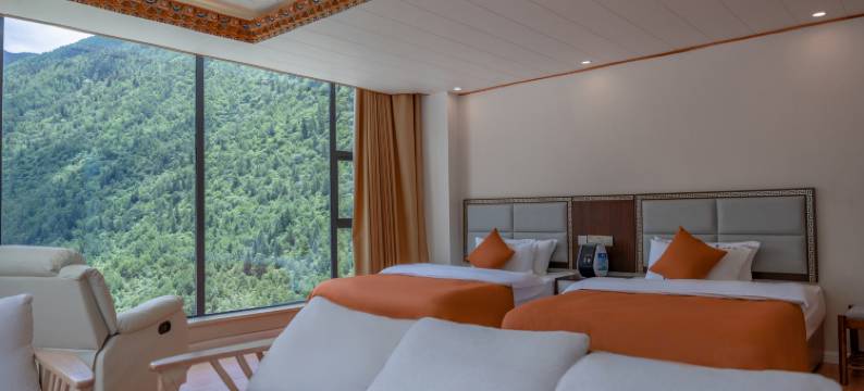 云顶望山丨半山月舍(四姑娘山长青山寨观景平台店)图片