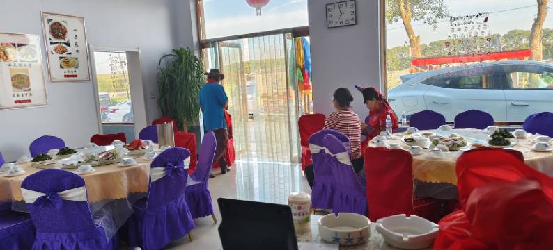 草原天路野狐岭香隆农家院图片