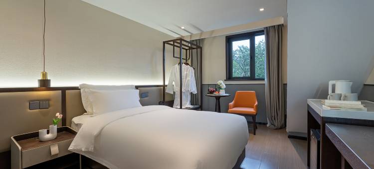 花筑·拾间房·乌篷河岸·酌酒度假美宿(鲁迅故里仓桥直街店)图片