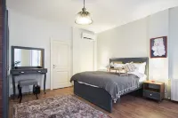 Modern Furnished Historical House - Villas