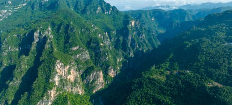 兴山朝天吼房车露营基地图片