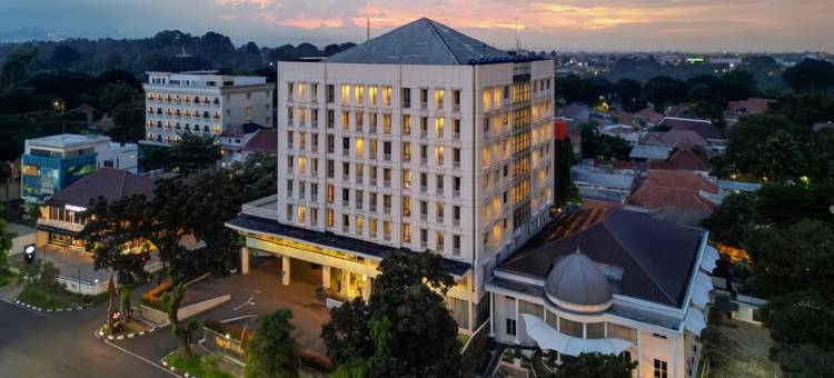 茂物帕亚亚蓝皇家酒店(Hotel Royal Padjadjaran Bogor)图片