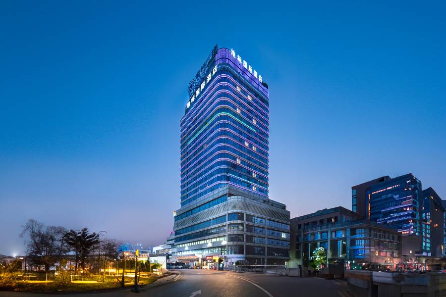 興義地標國際酒店(桔山廣場神奇東路店)
