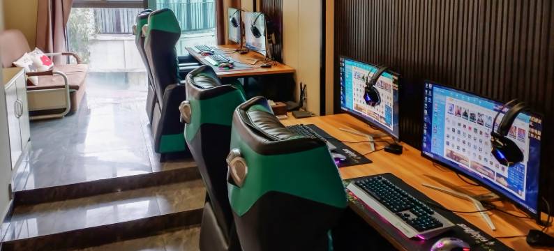 芭比伦电竞酒店(上海李子园地铁站店)图片