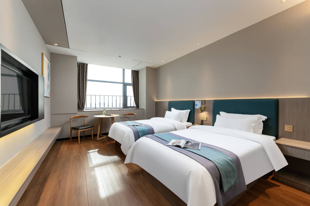 漫途雅居酒店(济南西站山东国际会展中心店)