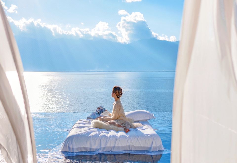 Brahmansu · Pure Soul | Holiday Villa Guanyun Sea View Light Luxury Inn (Dali Erhai Branch)