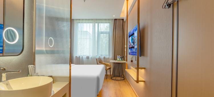 白玉兰酒店(石家庄天山海世界留村地铁站店)图片