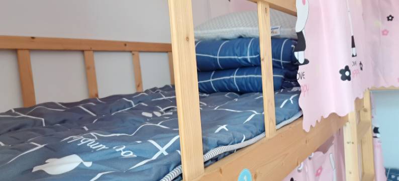 青春行女生青年民宿图片