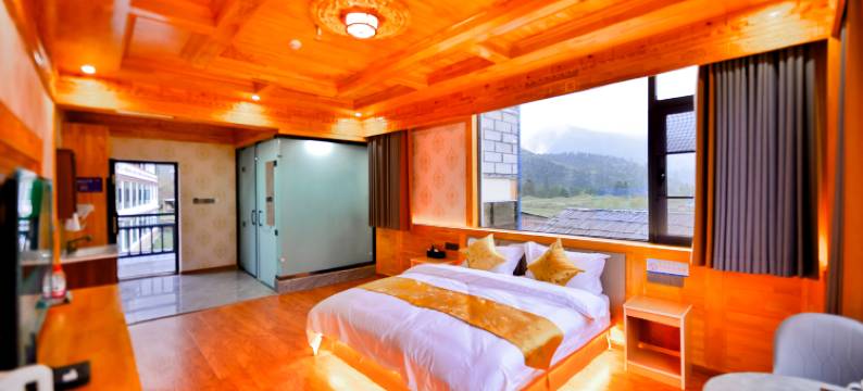 加拉白垒峰民宿图片