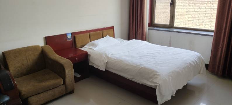 定边三喜酒店(定边站店)图片