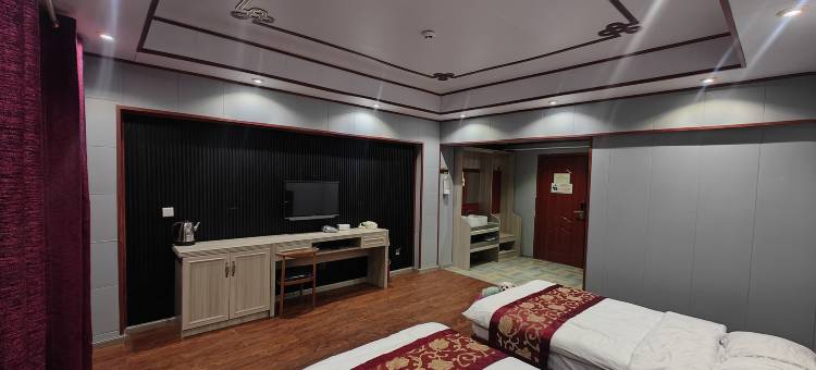 尼玛云清仓宾馆图片