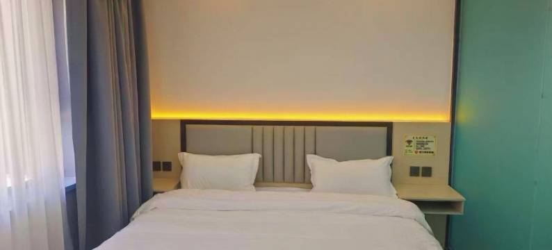 布尔津月见居民宿(冲乎尔镇店)图片