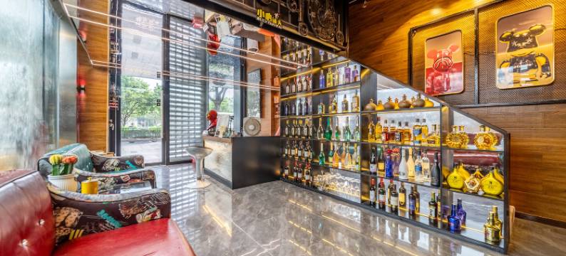 镇江滚石酒店图片