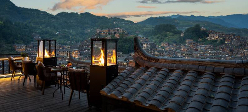 云隐雅居·云巅回廊全景民宿(西江千户苗寨观景台店)图片