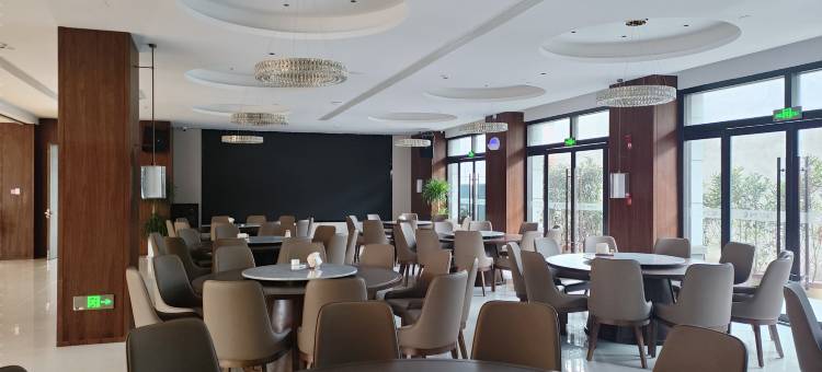 朱鹮度假酒店(华阳景区店)图片