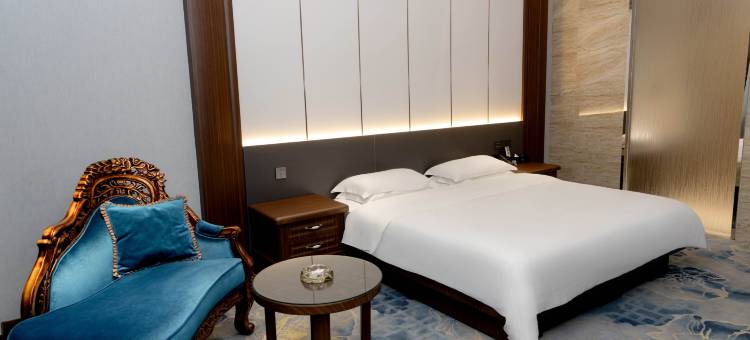 都市花园铂金酒店(榆林定边文化广场店)图片