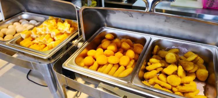 艺龙壹棠酒店(广州白云机场人和地铁站店)图片