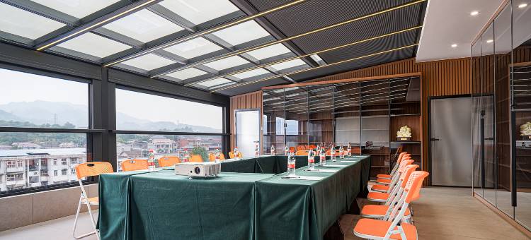 音乐酒店(张家界慈利火车站店)图片