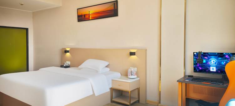 亚信电竞民宿(玉林步行街店)图片