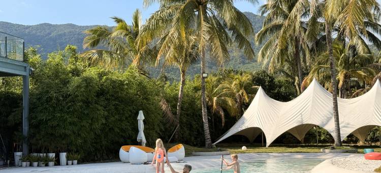 万宁青鸟逸筑 Blue Bird·无边泳池 ins 风设计师海墅(日月湾店)图片