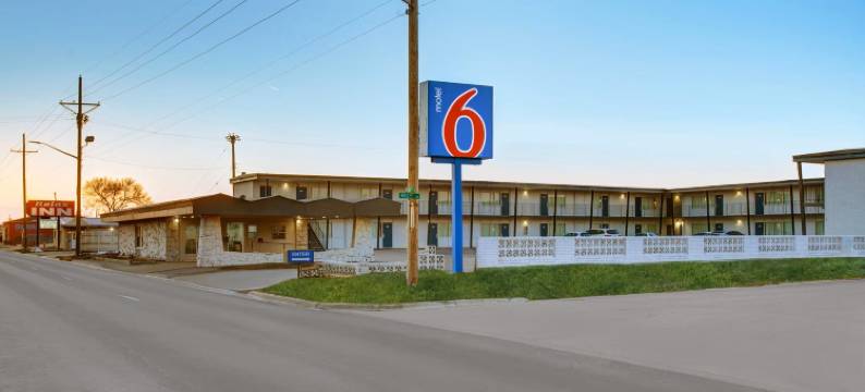 德州赫里福德6号汽车旅馆(Motel 6 Hereford, TX)图片