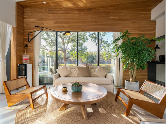 自在25设计师精品民宿(上海朱家角古镇店)