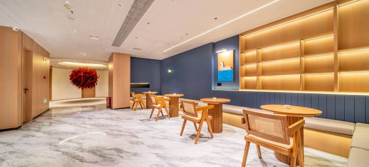 云见栖舍酒店(重庆观音桥步行街九街店)图片