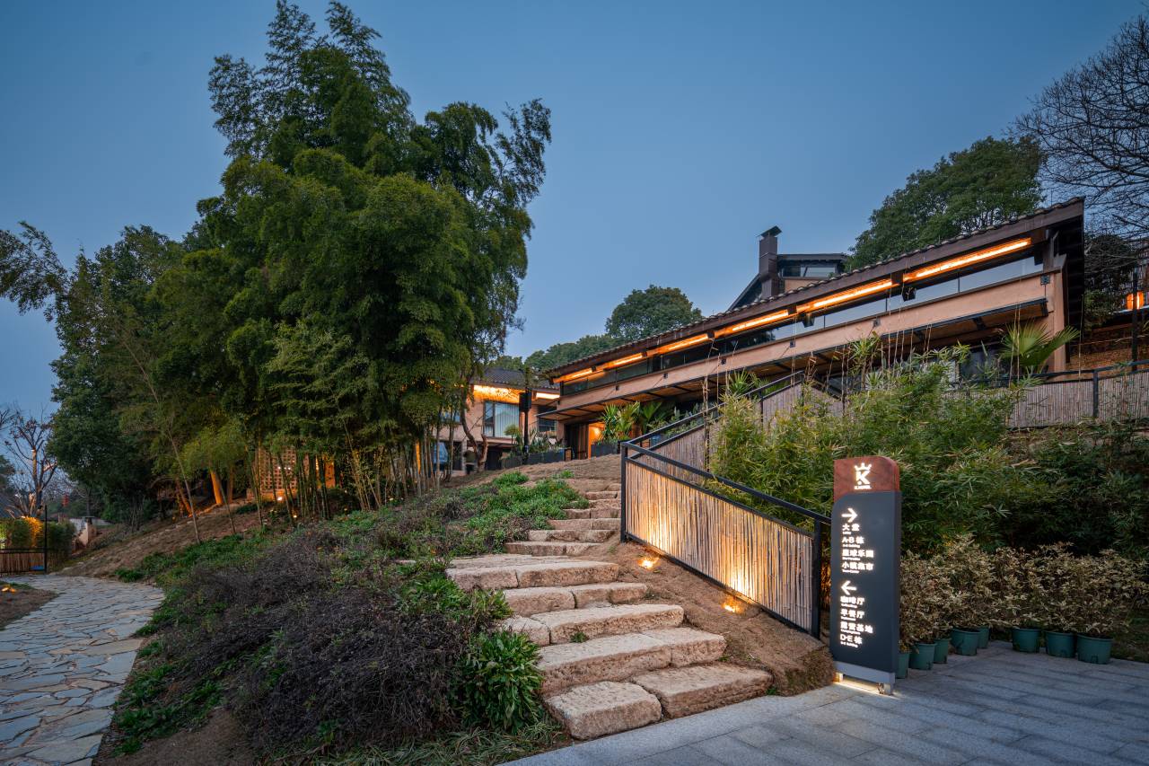 岳阳K度假酒店(洞庭湖中华熊猫苑店)图片