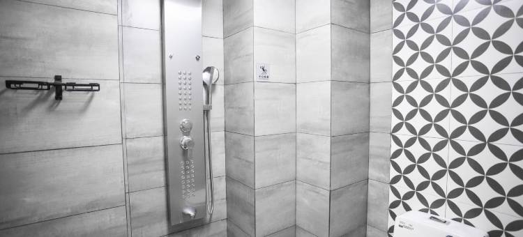 曲靖依·云端酒店(万达店)图片