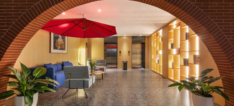 喜鹊CC酒店(郑州中原万达广场二砂地铁站店)图片