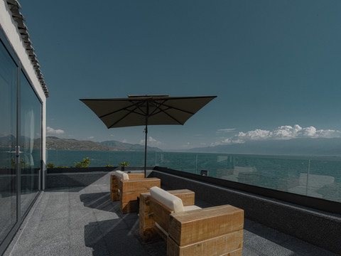 大理聆墅岩石海景酒店(双廊古镇店)