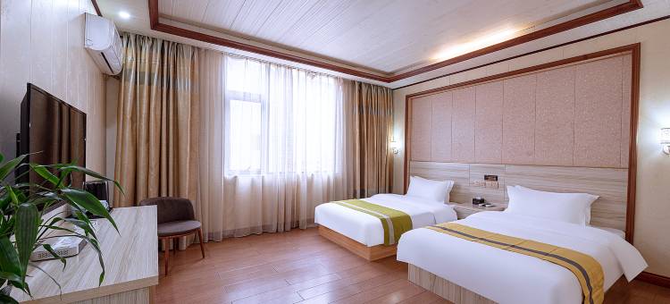 南宁峥峥商务酒店(九曲湾温泉度假村店)图片