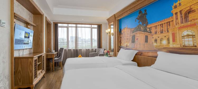 维也纳智好酒店(常山东明湖公园店)图片