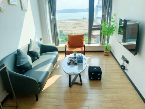 海悦LOFT海景公寓(龙光世纪商务中心高铁站店)