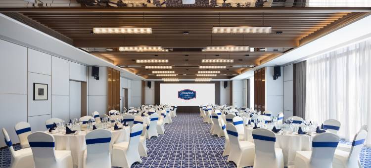 深圳福田华强北希尔顿欢朋酒店图片