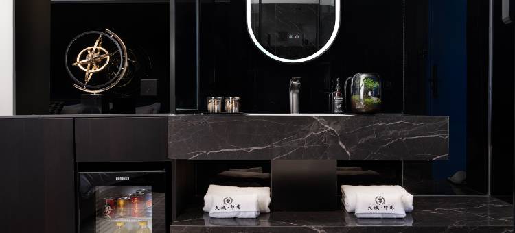 天域·印巷｜Designer Hotel·设计师酒店(三路口美食夜市店)图片