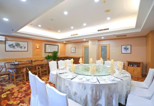 Luzhongyun Hotel Hotel Overview