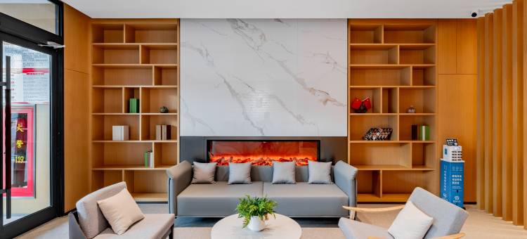 芮丽酒店(通辽市政府维多利摩尔城店)图片