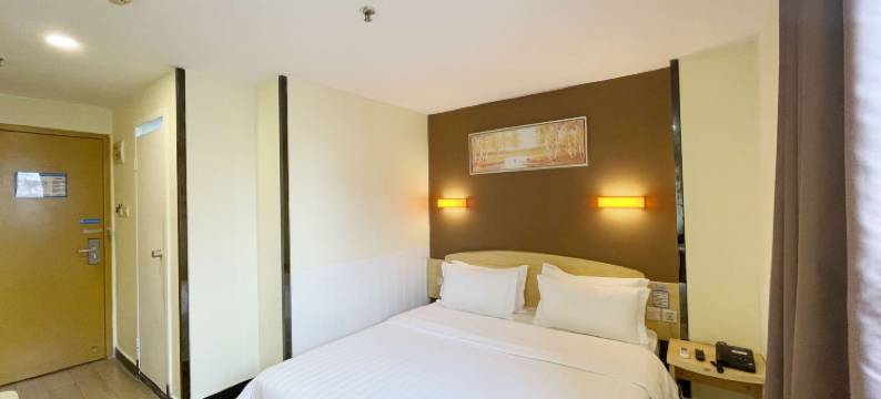 微客优住酒店(高明沃尔玛京柏城购物广场店)图片