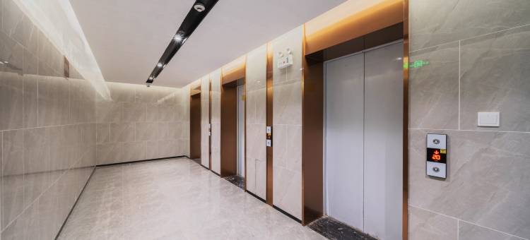 云鼎影院酒店(西安国际港务区地铁站店)图片