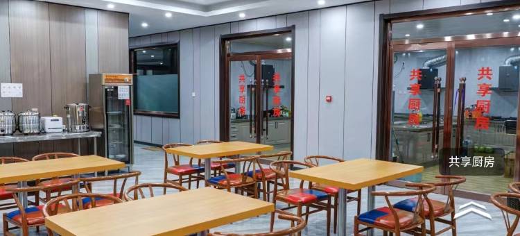 億家智能酒店(安新白洋淀景区旅游码头店)图片
