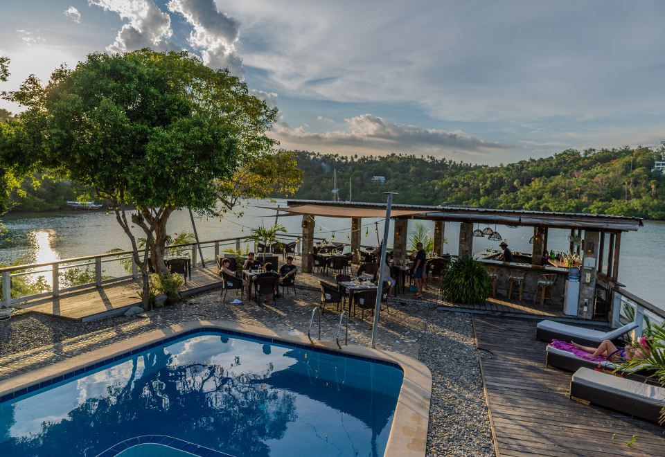 Edgewater Dive & Spa Resort Hotel Overview